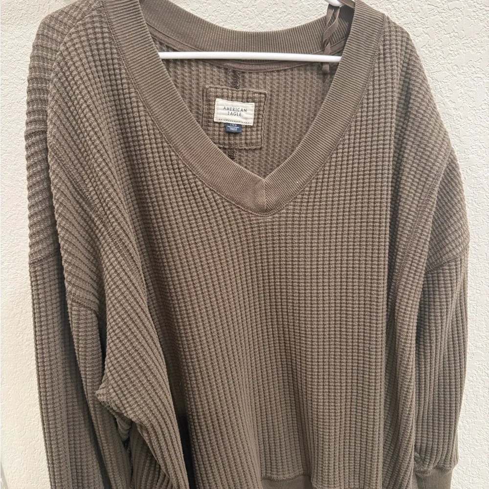 American Eagle Outfitters Women's V-Neck Sweater in Tan - Picture 1 of 2
